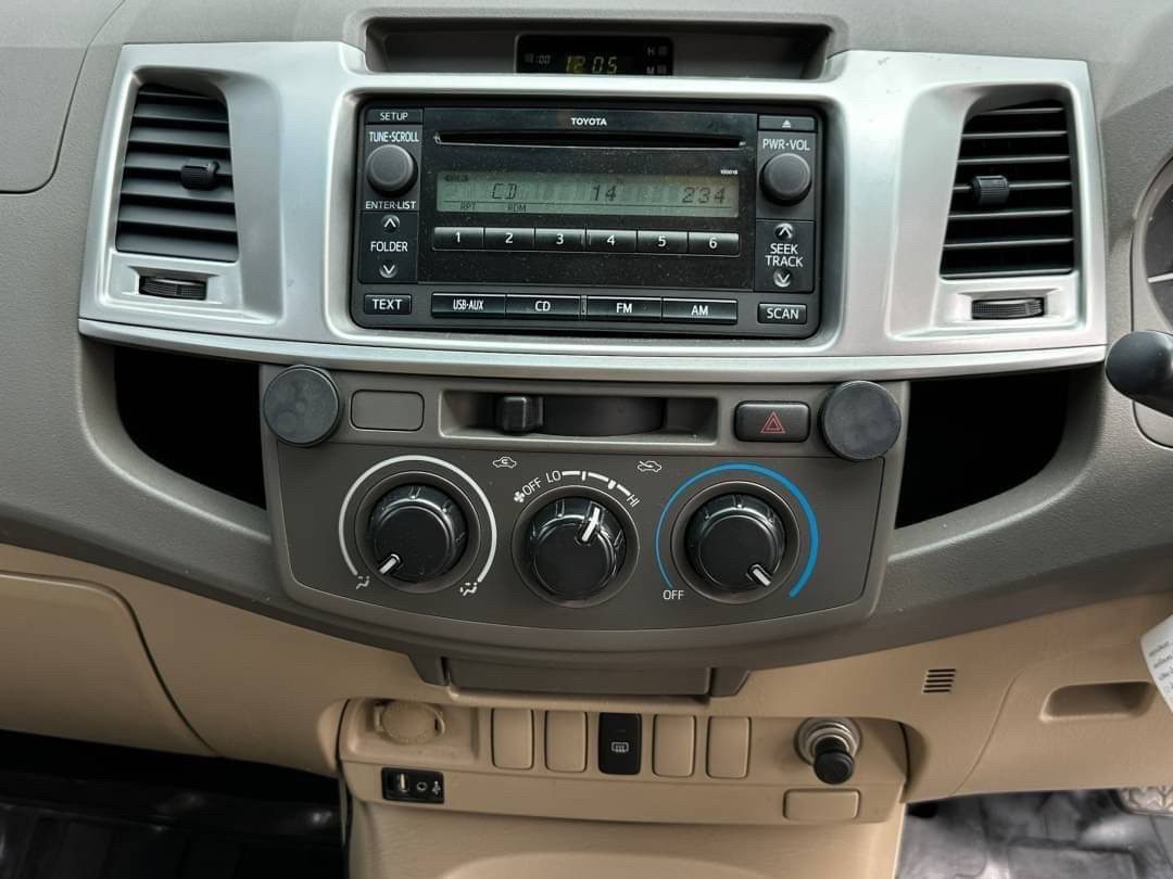 2012 TOYOTA VIGO CHAMP Pickup 4dr DCab Prerunner