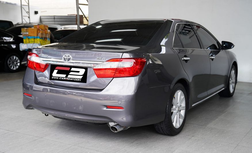 TOYOTA CAMRY 2.5 G AT