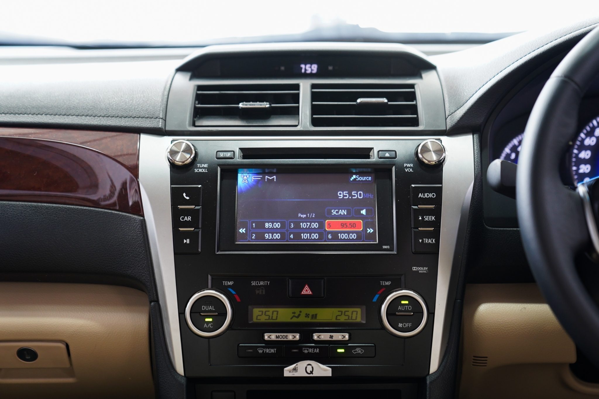 TOYOTA CAMRY 2.5 G AT