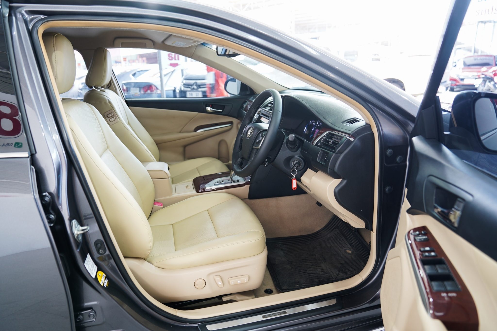 TOYOTA CAMRY 2.5 G AT