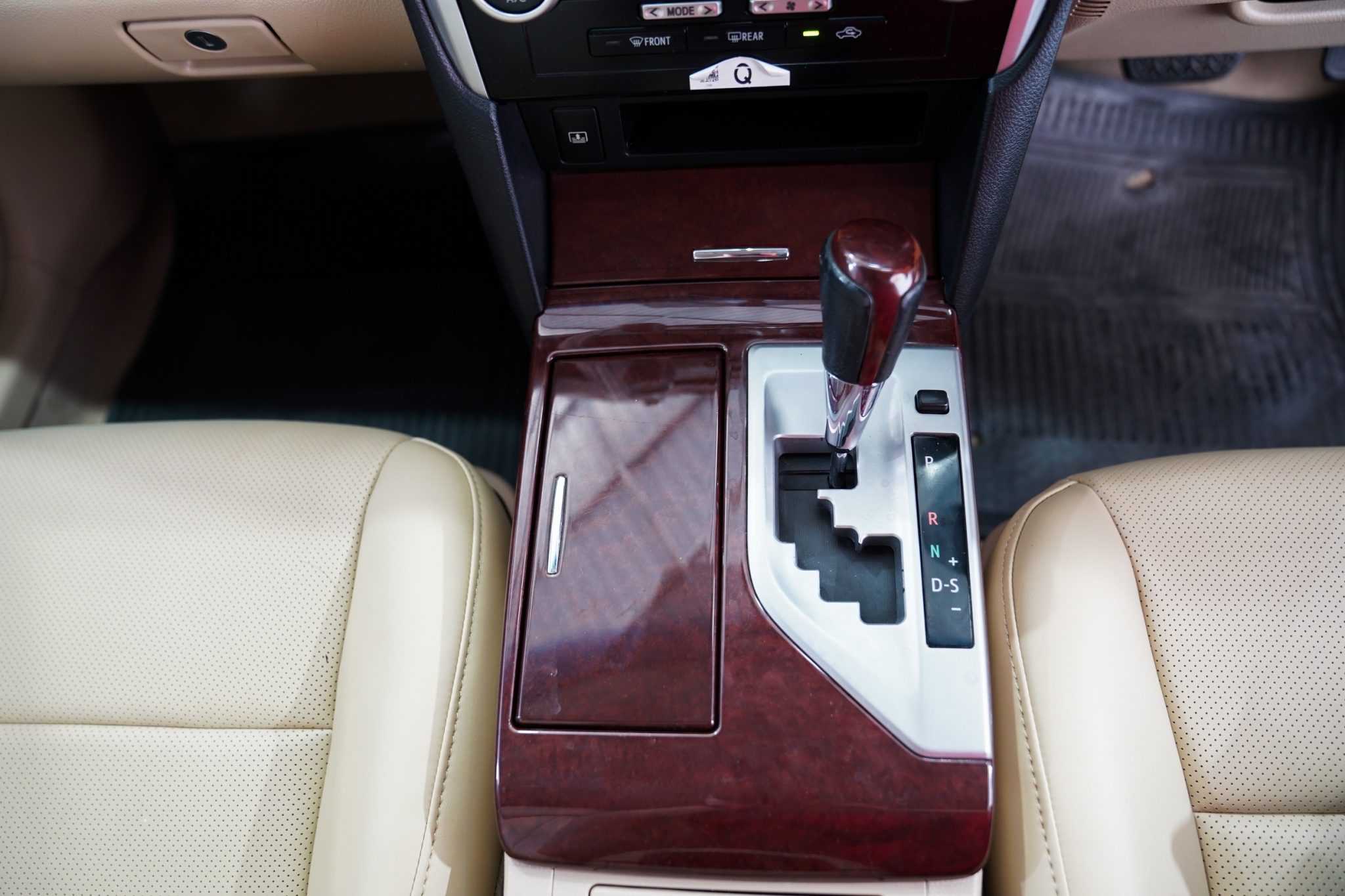 TOYOTA CAMRY 2.5 G AT