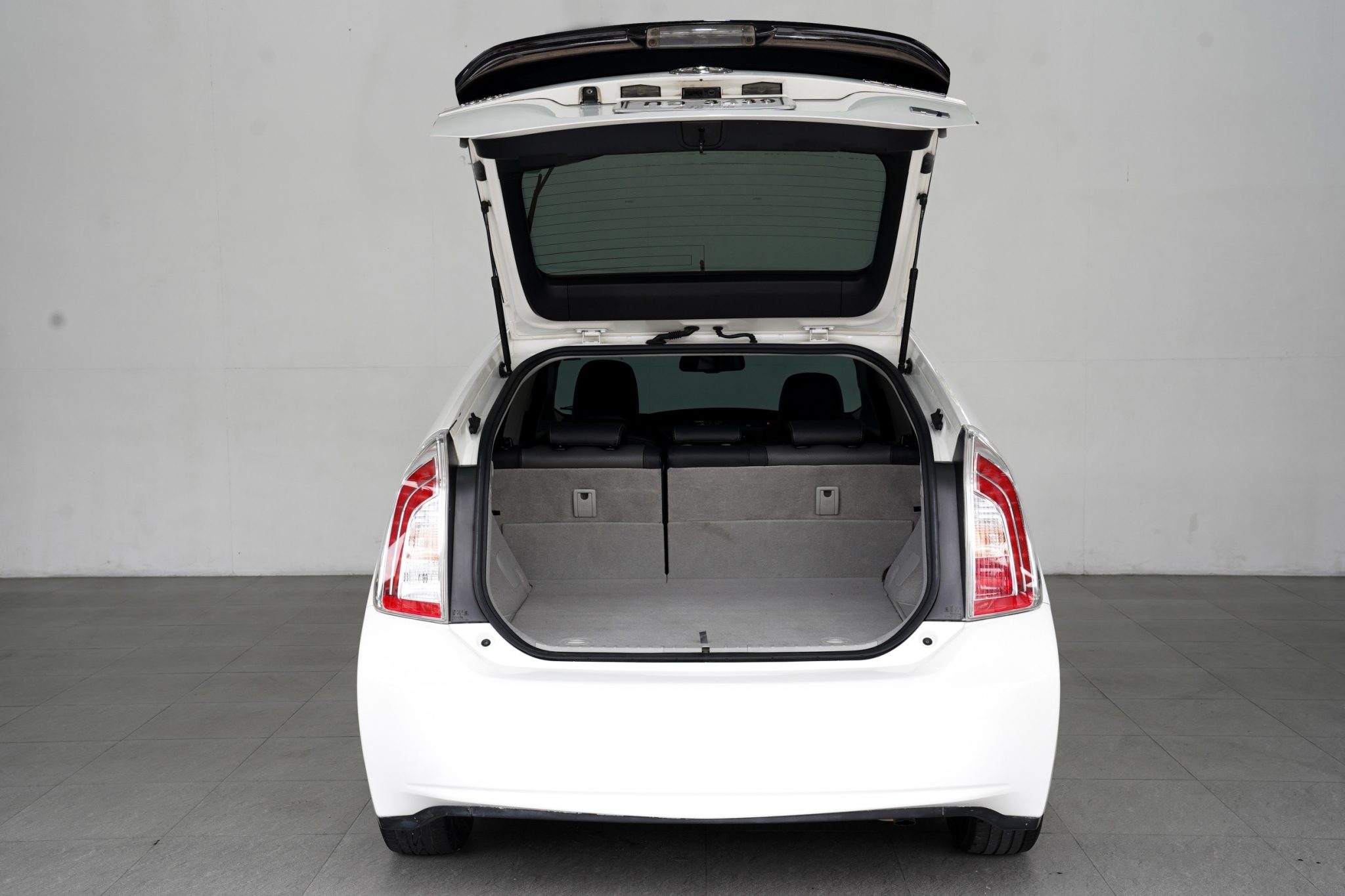 2012 TOYOTA PRIUS 1.8 HYBRID AT
