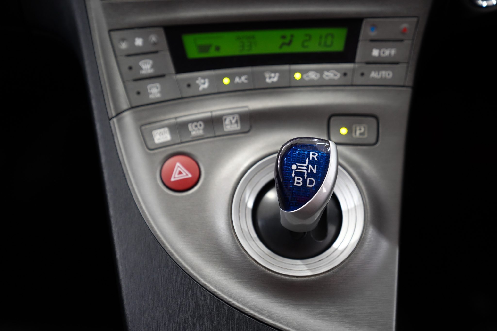 2012 TOYOTA PRIUS 1.8 HYBRID AT