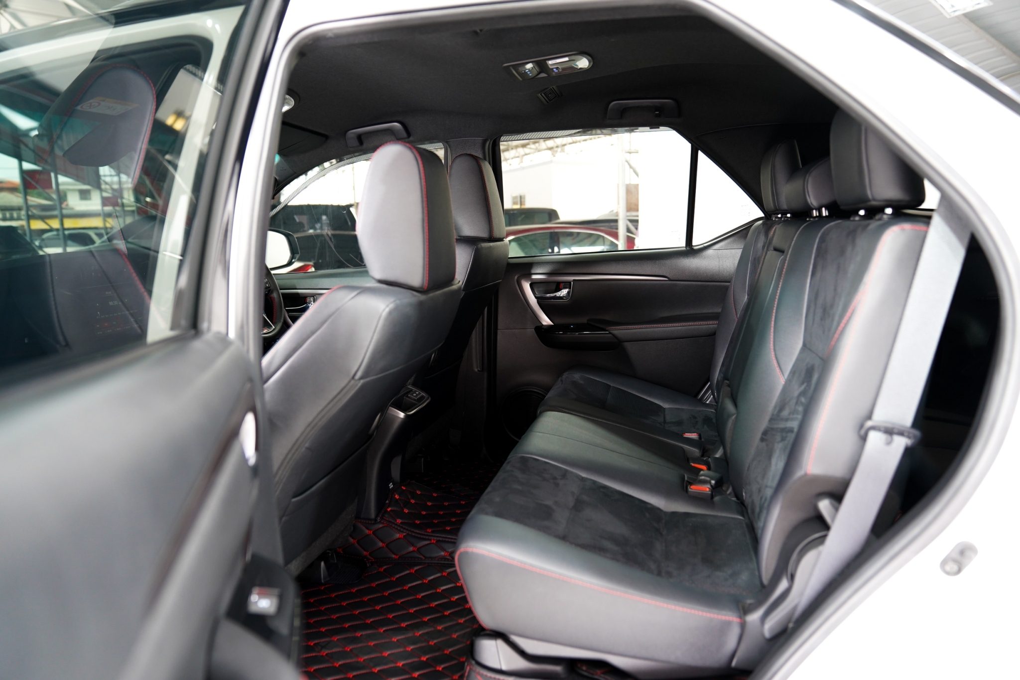 2022 TOYOTA FORTUNER 2.8 GR AT