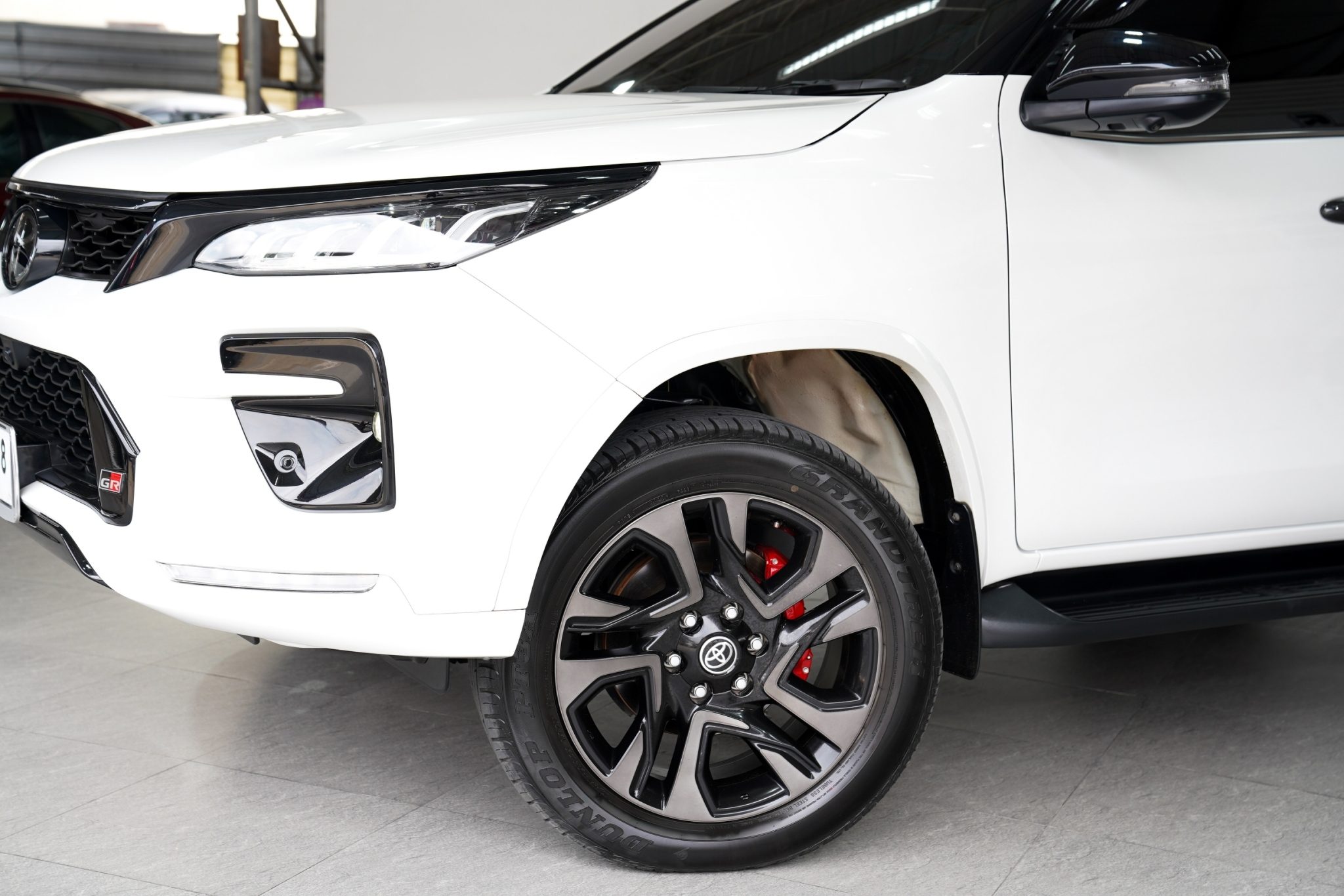 2022 TOYOTA FORTUNER 2.8 GR AT