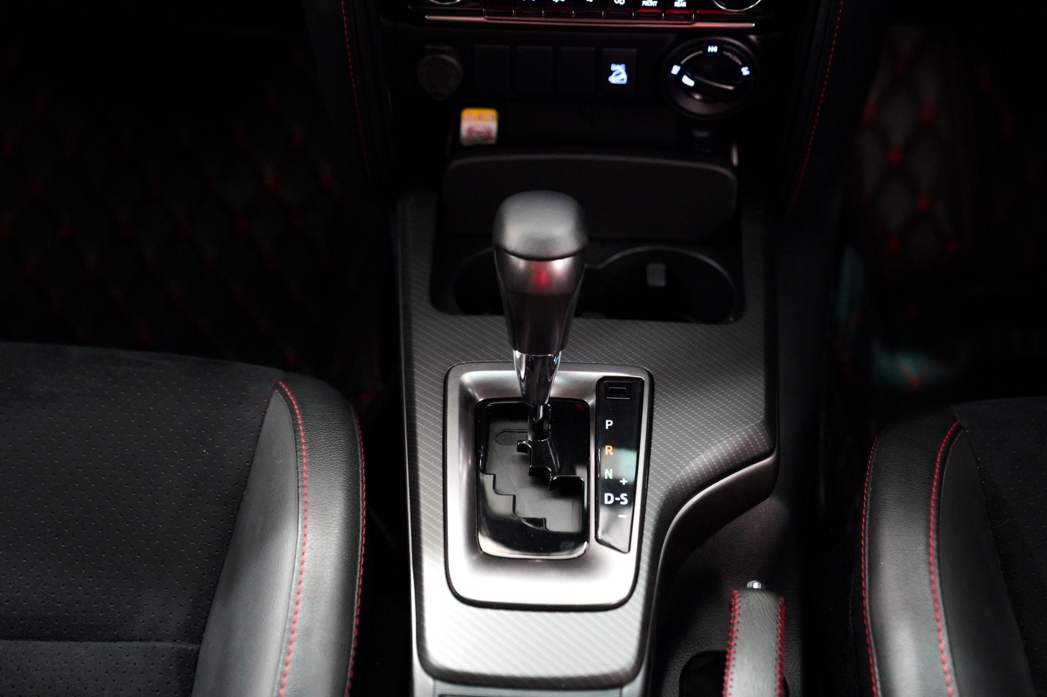 2022 TOYOTA FORTUNER 2.8 GR AT
