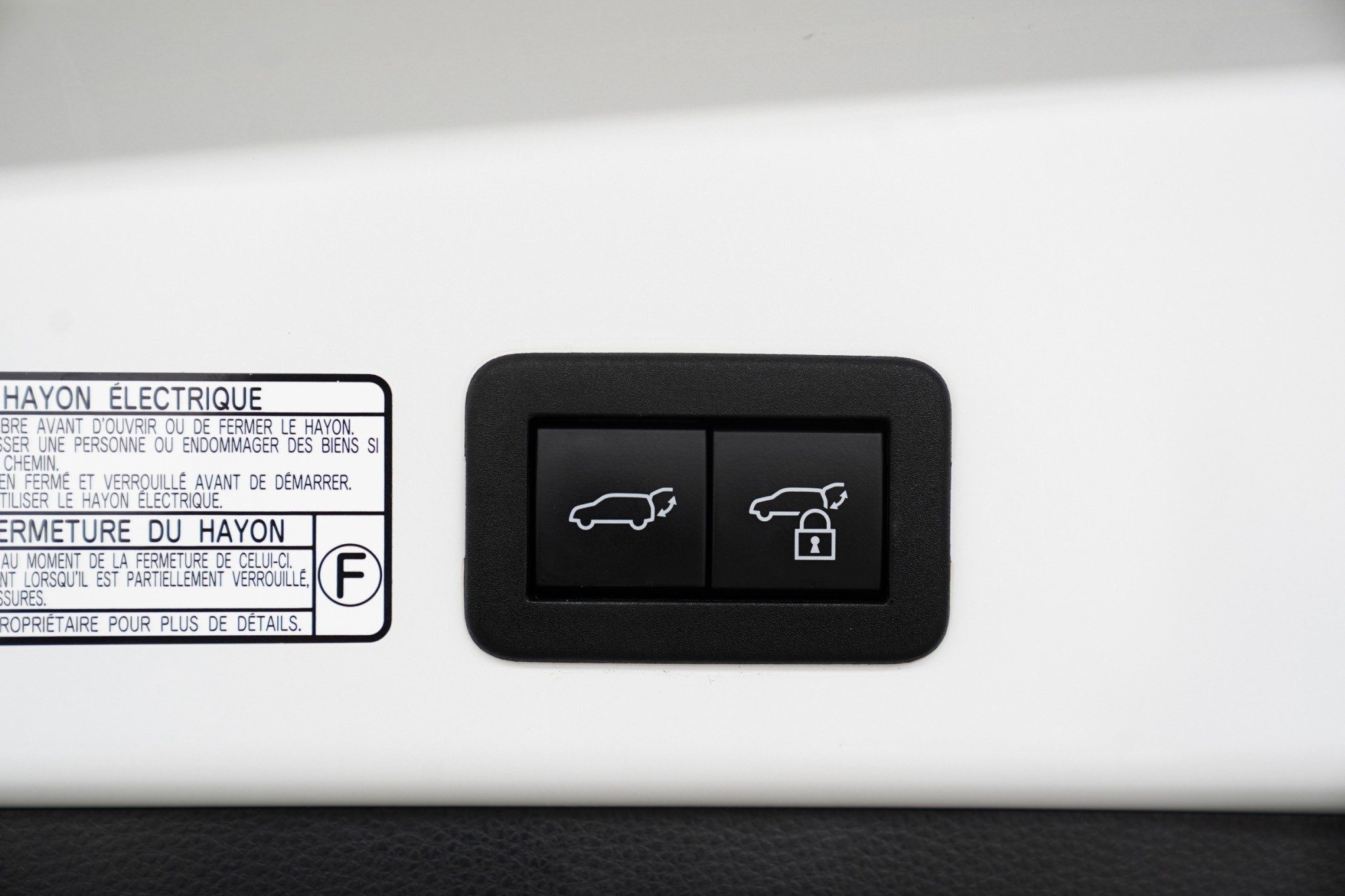2021 TOYOTA COROLLA CROSS 1.8 HYBRID PREMIUM SAFETY AT