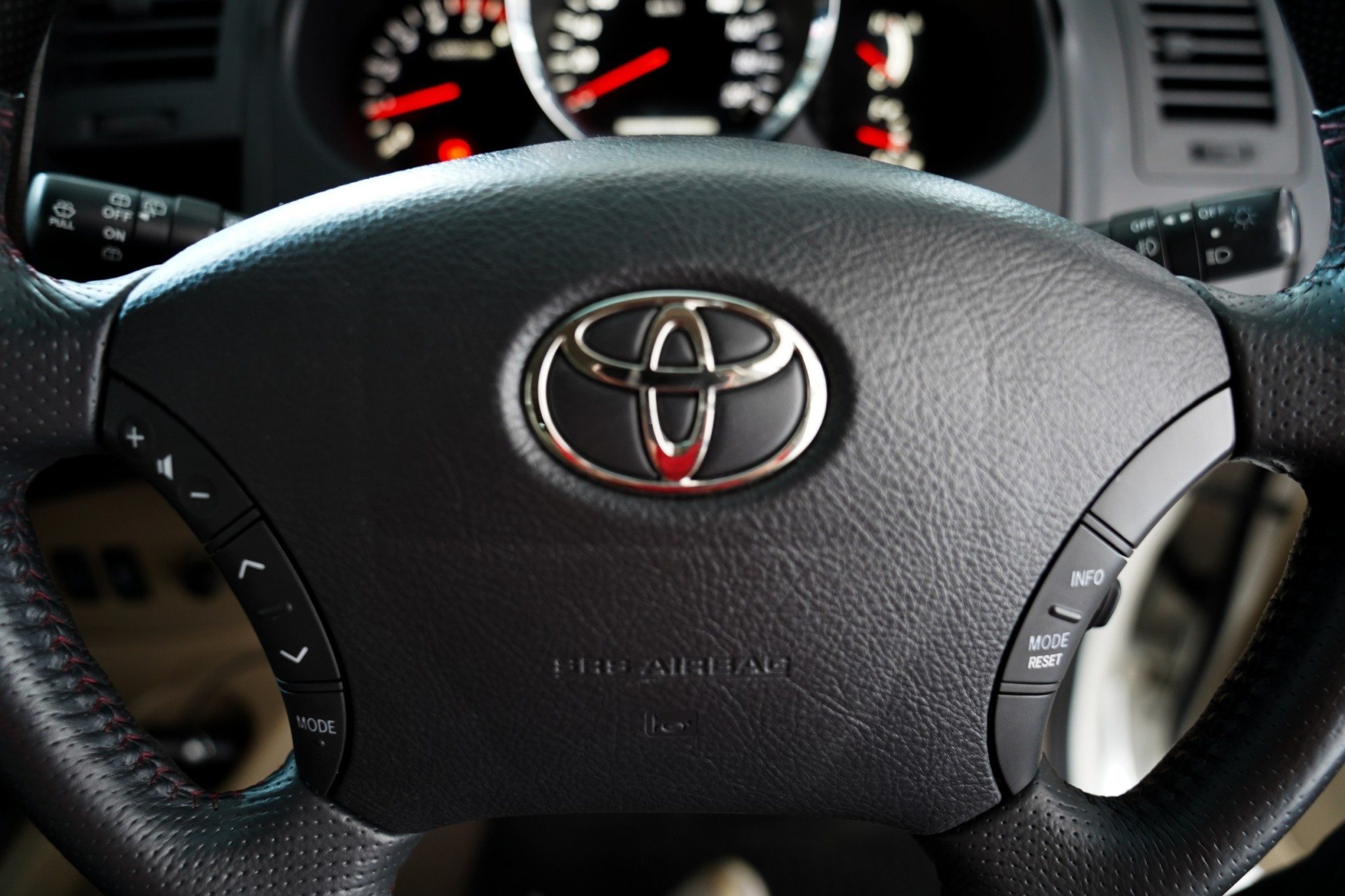 2011 TOYOTA FORTUNER 3.0 V TRD SPORTIVO V.N.TURBO AT/4WD
