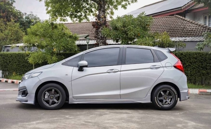 2018 HONDA JAZZ 1.5V i-VTEC