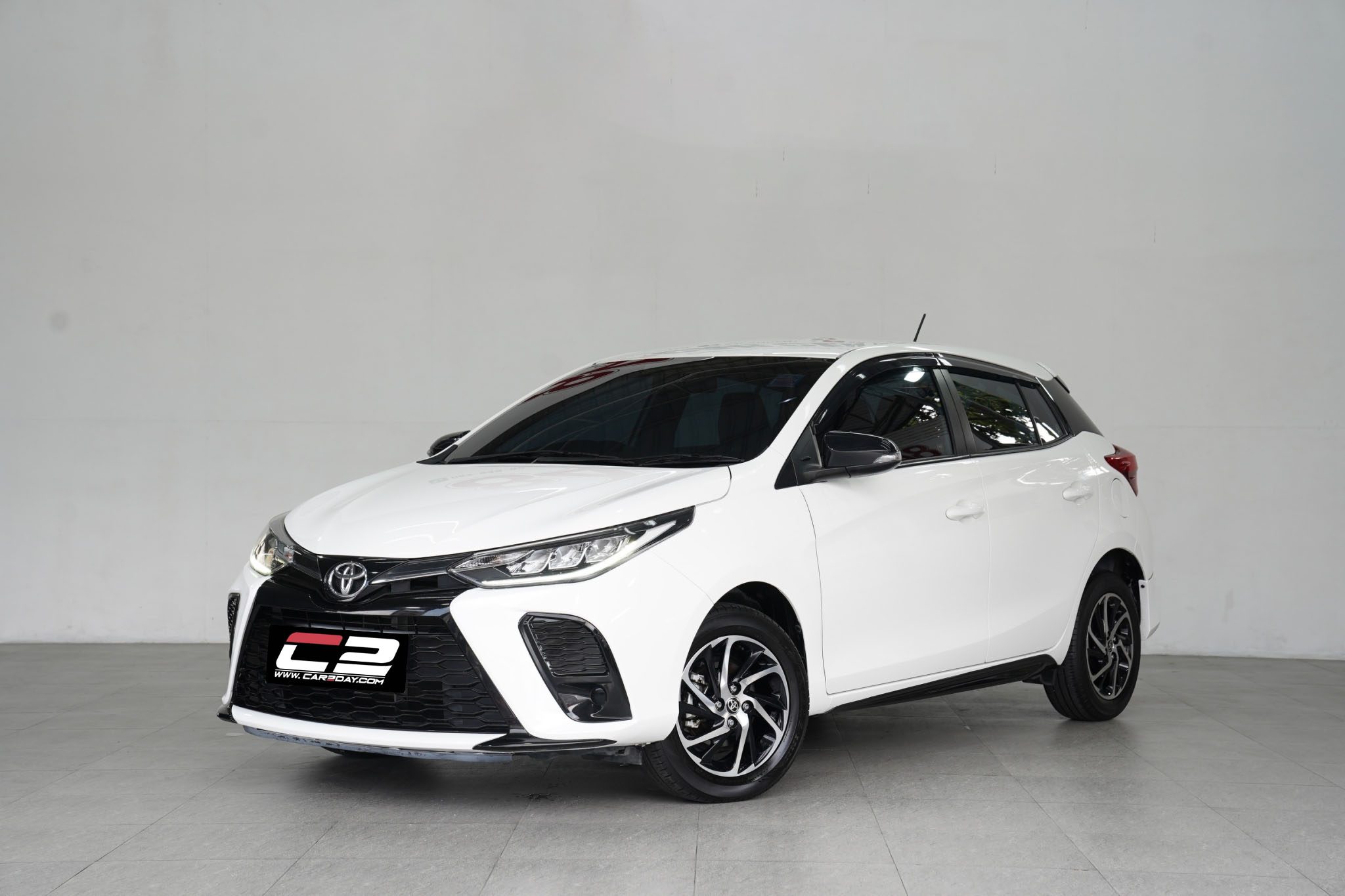 2022 TOYOTA YARIS 1.2 SPORT AT