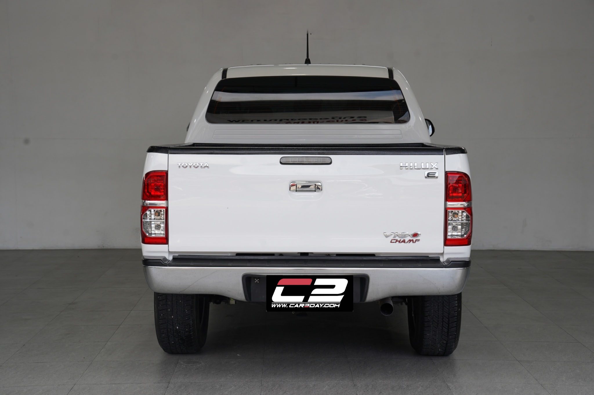 2014 TOYOTA HILUX VIGO 2.5 E MT