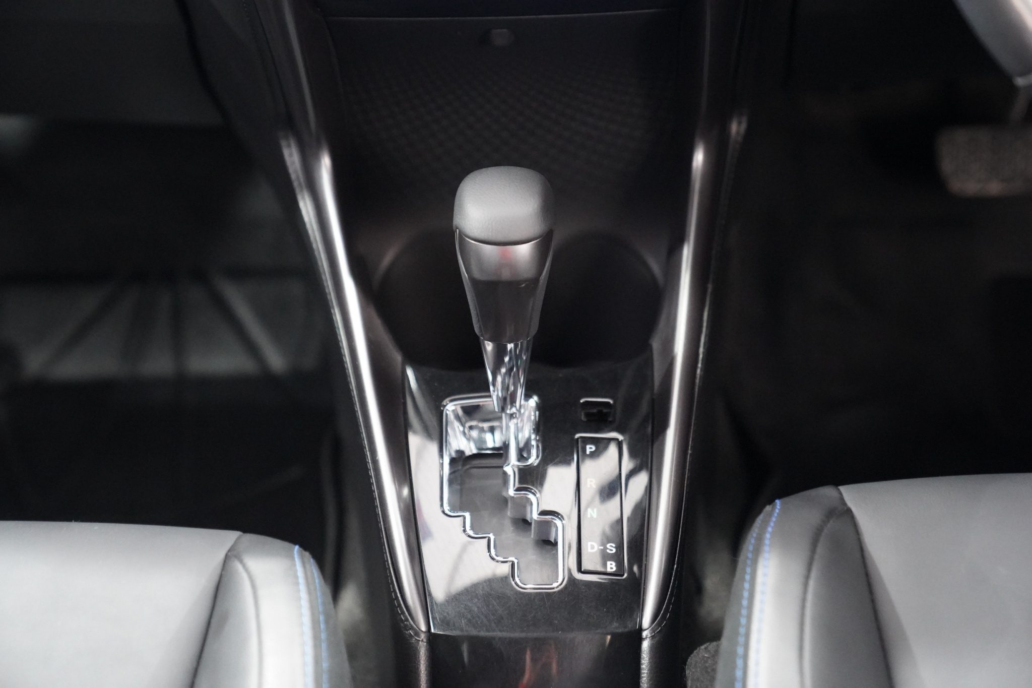 2022 TOYOTA YARIS 1.2 SPORT AT