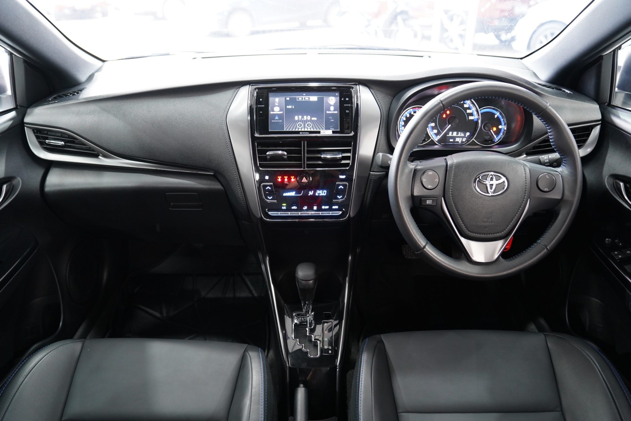 2022 TOYOTA YARIS 1.2 SPORT AT
