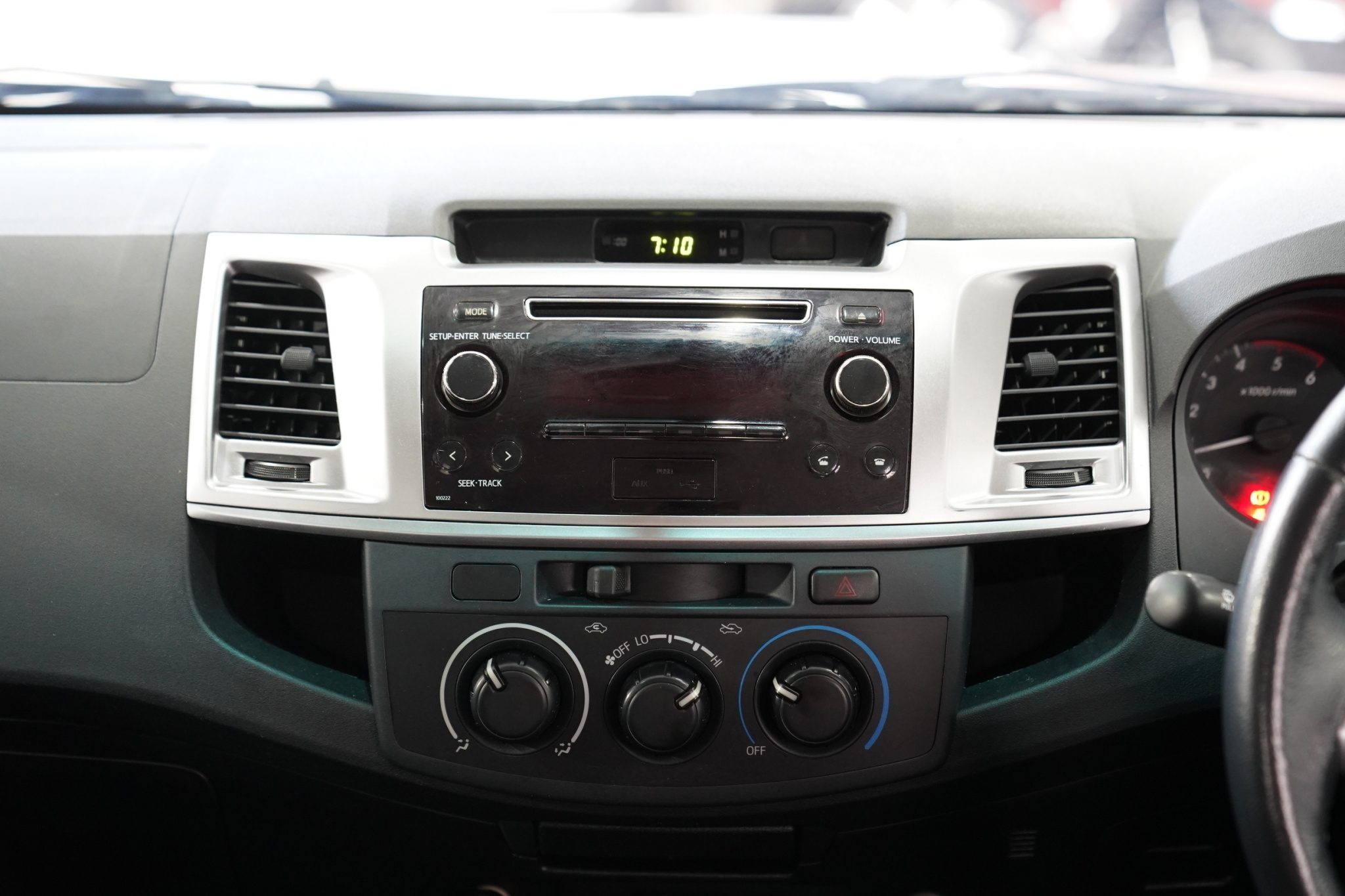 2014 TOYOTA HILUX VIGO 2.5 E MT