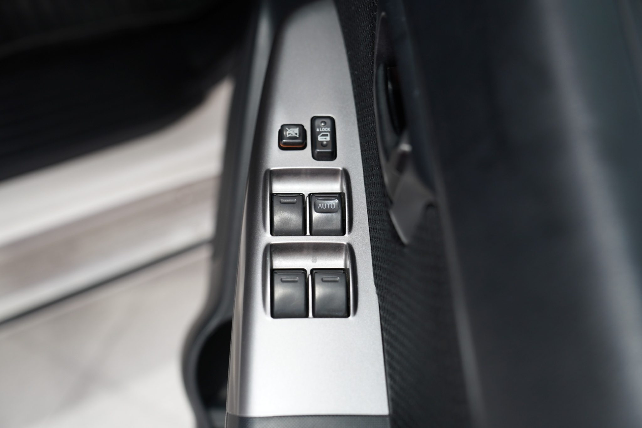 2014 TOYOTA HILUX VIGO 2.5 E MT