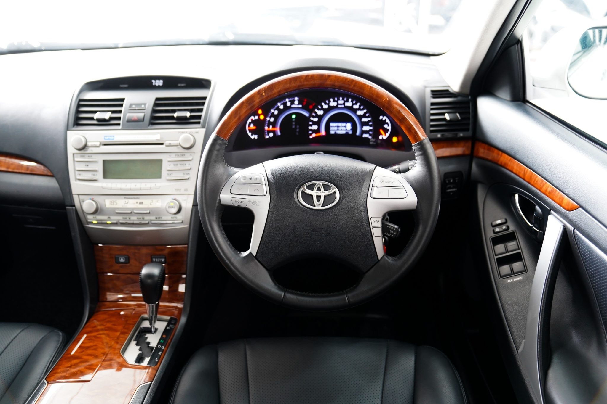 2011 TOYOTA CAMRY 2.0 G AT