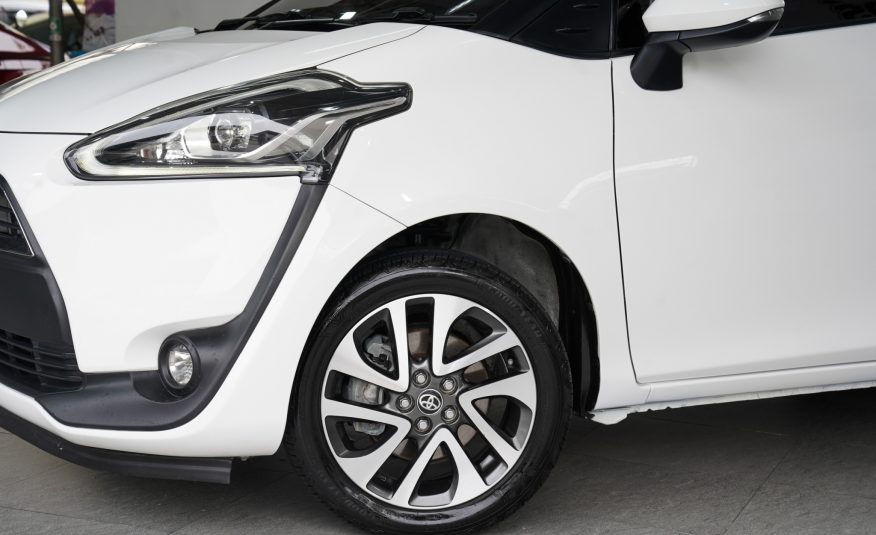 2017 TOYOTA SIENTA 1.5 V AT