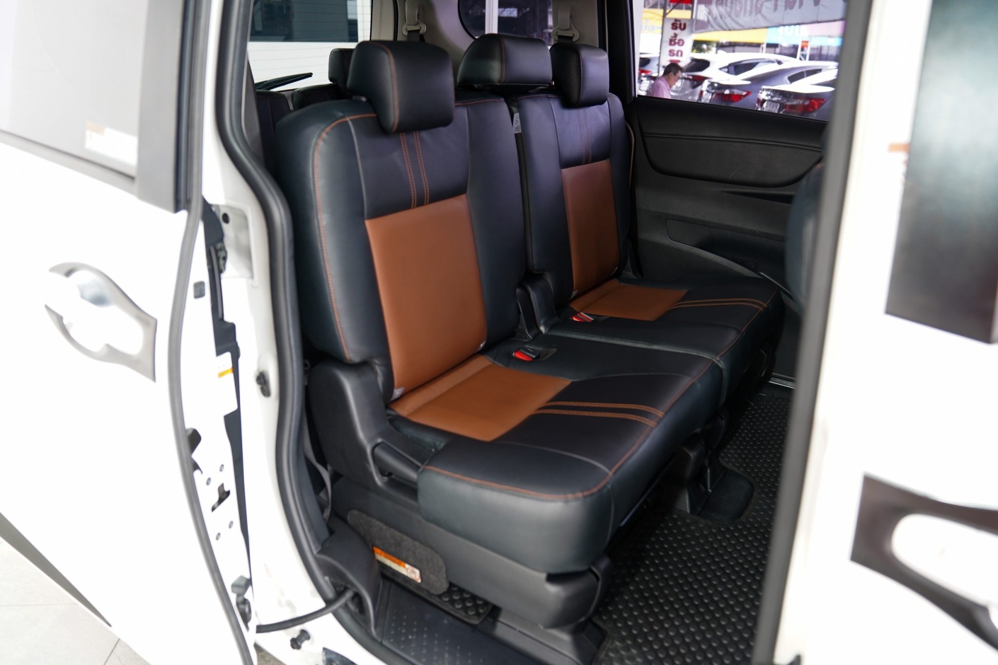 2017 TOYOTA SIENTA 1.5 V AT