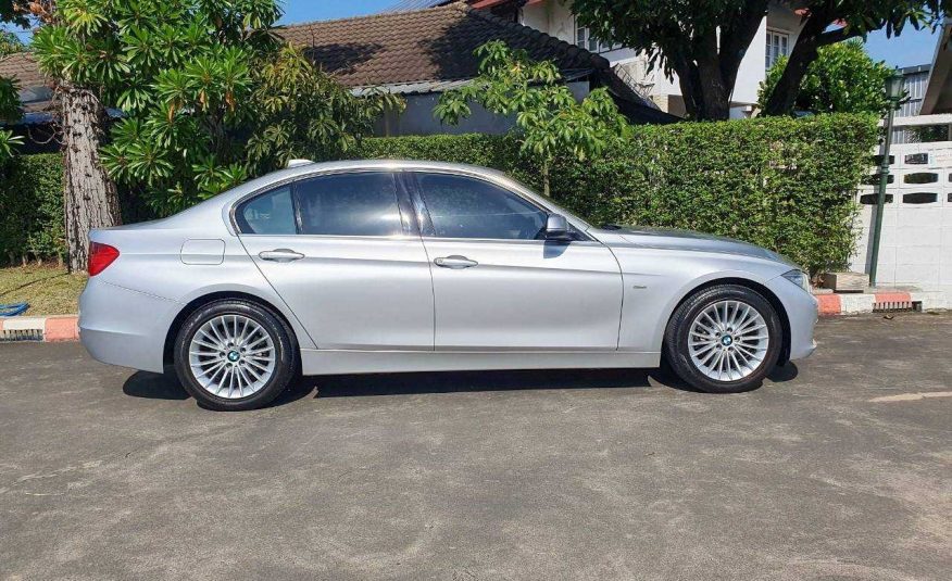 2015 BMW SERIES 3 320i LUXURY