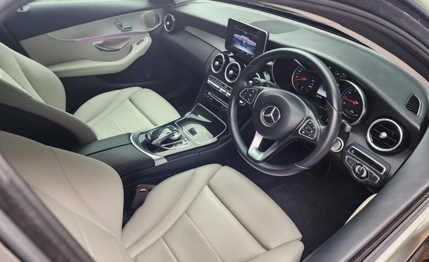 2017 Mercedes Benz C350e Avantgarde Plug-in Hybrid