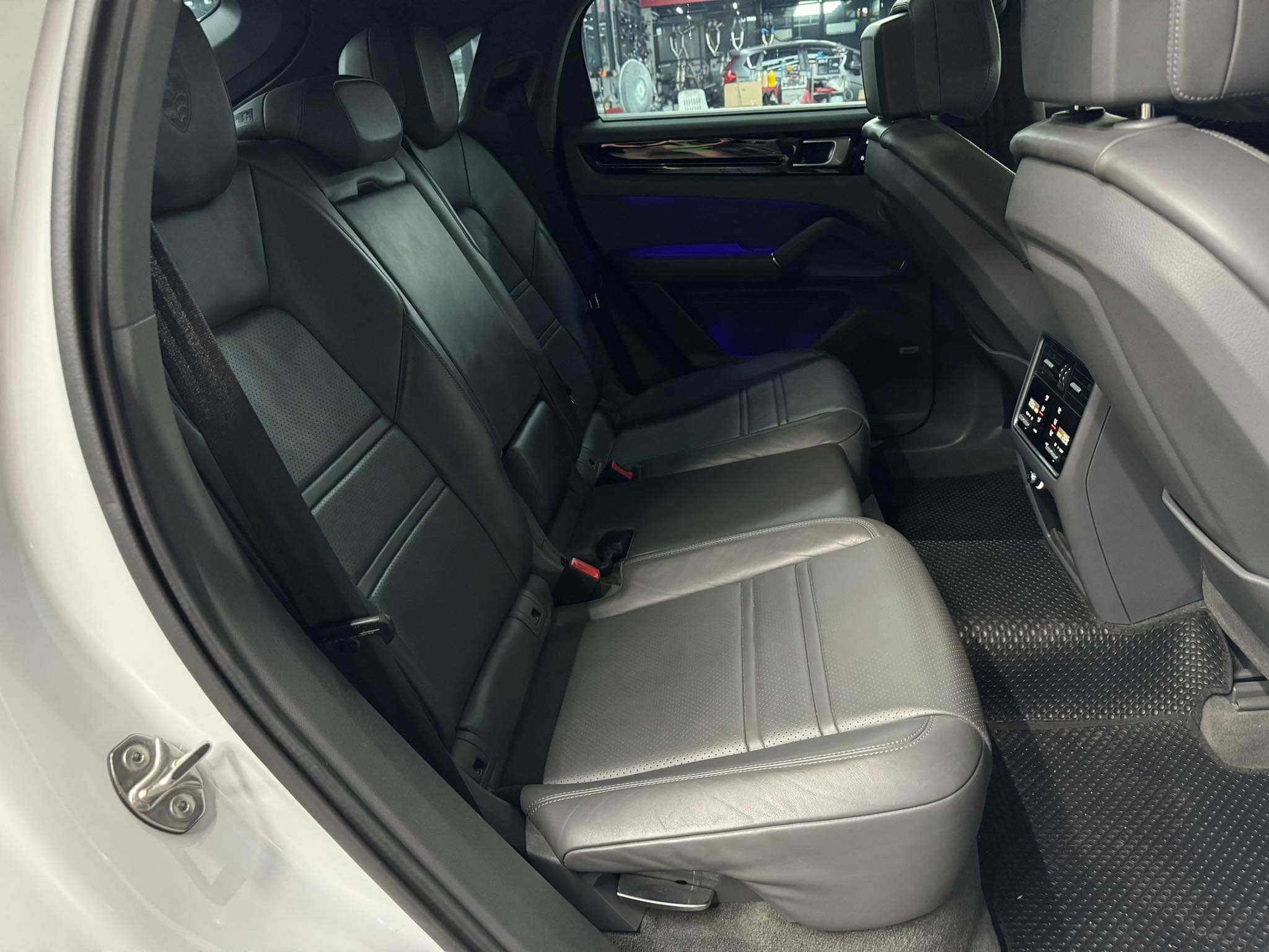 2021 PORSCHE Cayenne Coupe