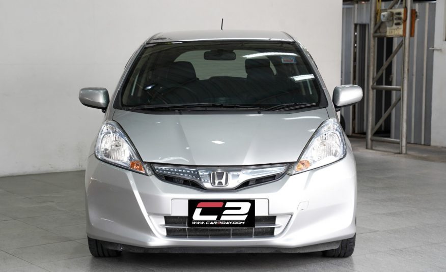 2013 HONDA JAZZ 1.3 HYBRID AT