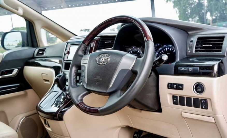 2012 Toyota Alphard 2.4V