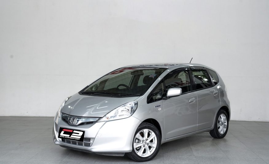 2013 HONDA JAZZ 1.3 HYBRID AT