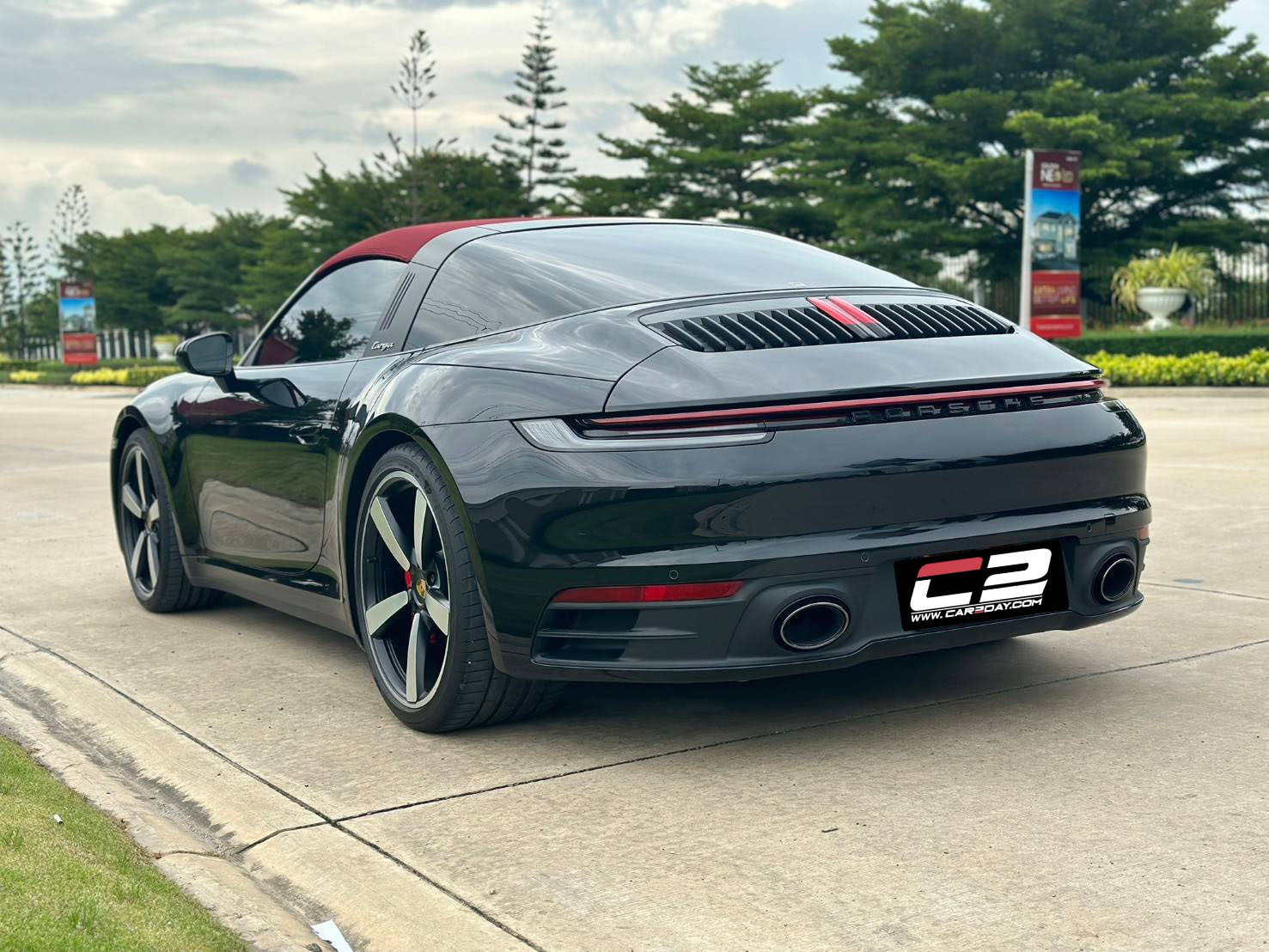 2021 Porsche 911 Targa 4S (model 992)