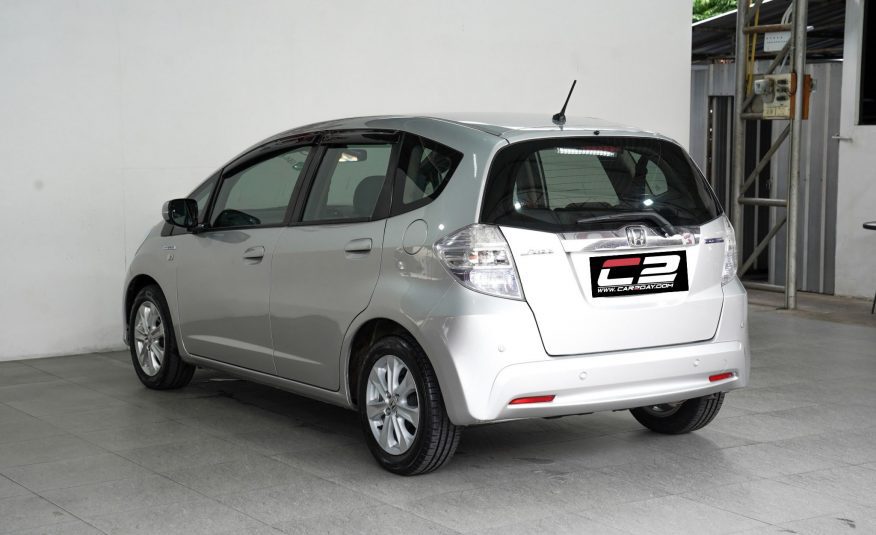 2013 HONDA JAZZ 1.3 HYBRID AT