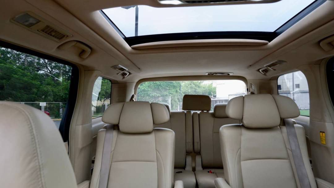 2012 Toyota Alphard 2.4V
