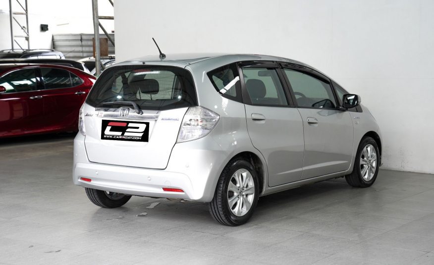 2013 HONDA JAZZ 1.3 HYBRID AT