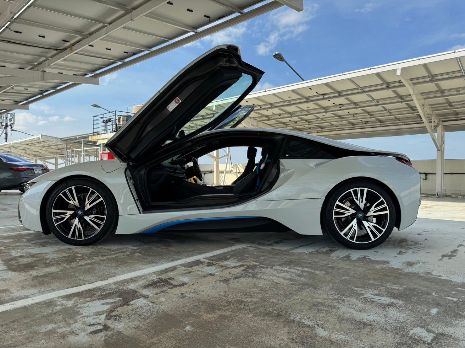 2016 BMW I8