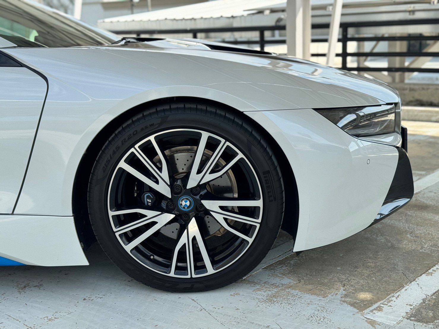 2016 BMW I8