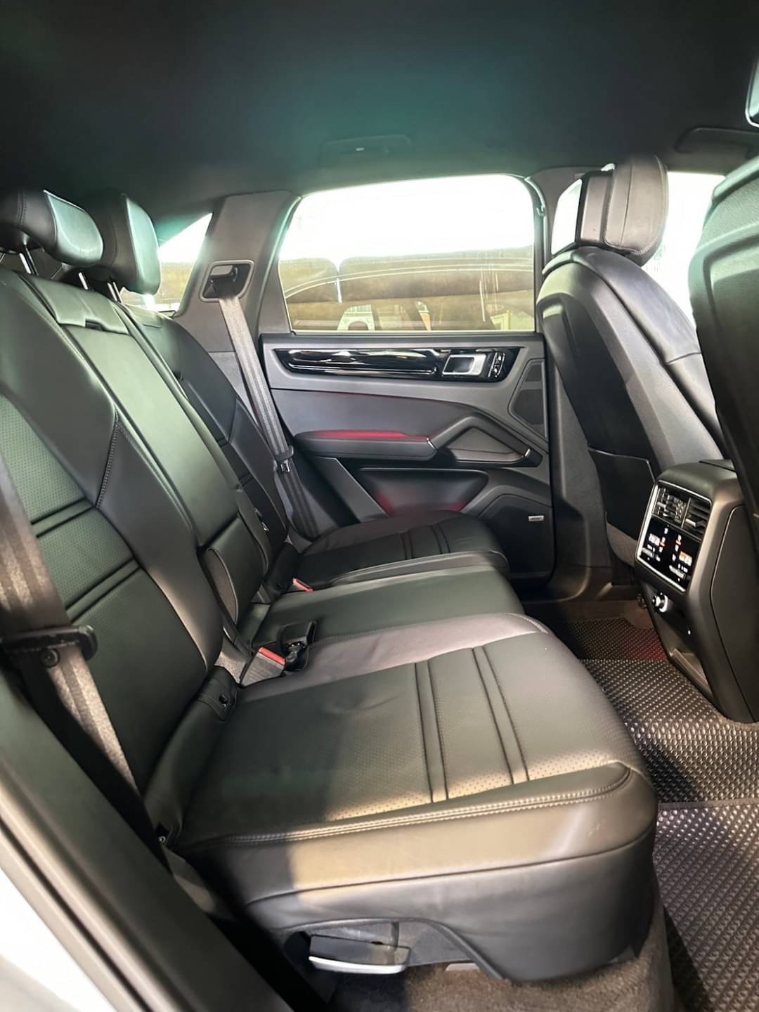 2020 Porsche cayenne e hybrid