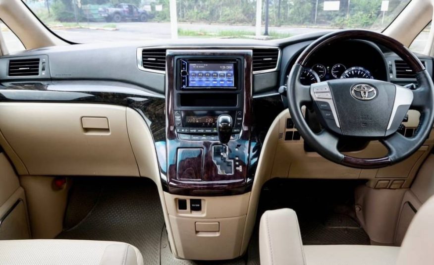 2012 Toyota Alphard 2.4V