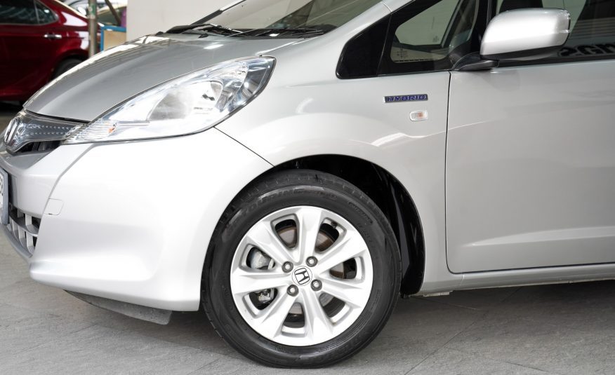 2013 HONDA JAZZ 1.3 HYBRID AT