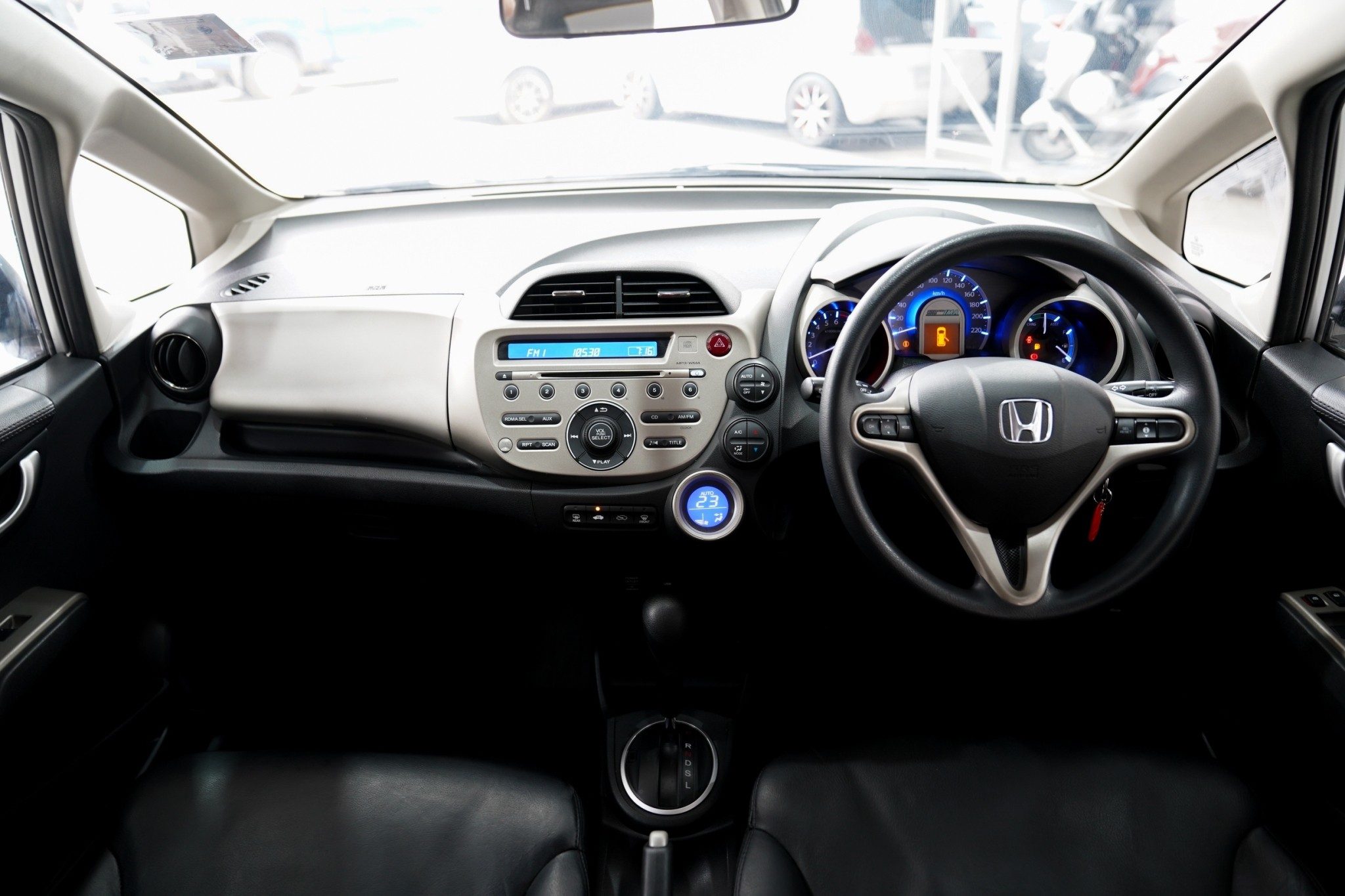 2013 HONDA JAZZ 1.3 HYBRID AT