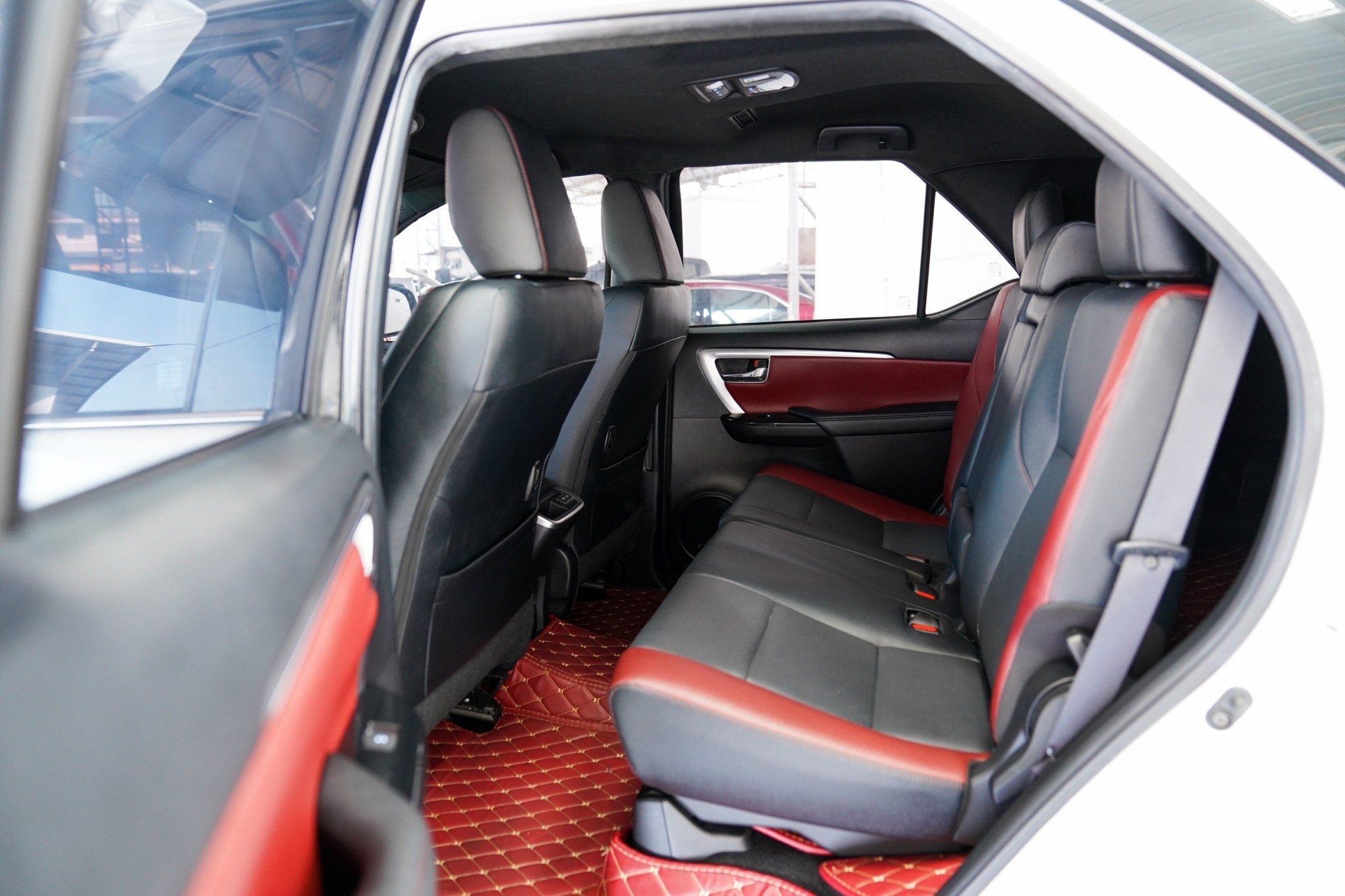 2012 TOYOTA FORTUNER 2.8 LEGENDER AT
