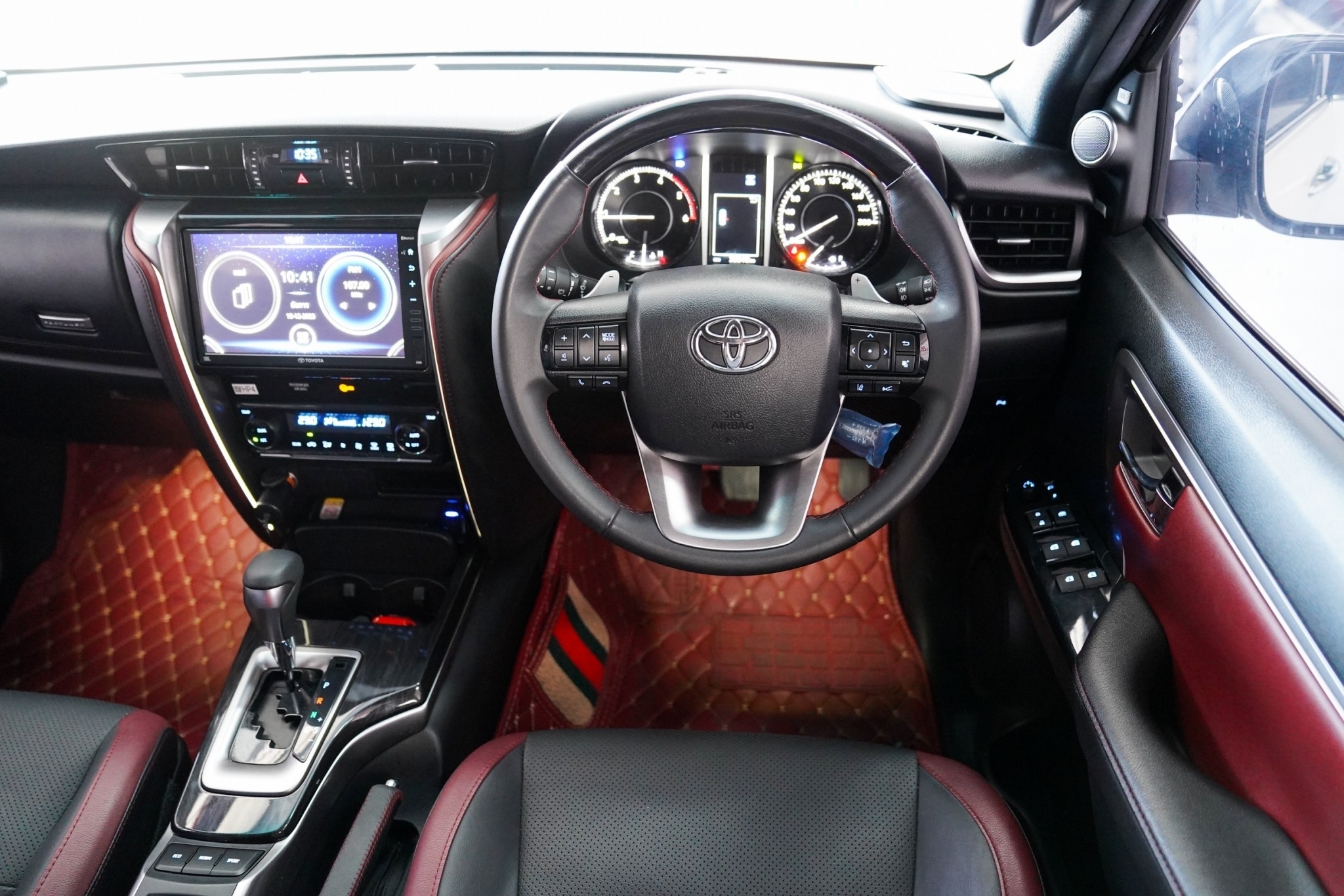 2012 TOYOTA FORTUNER 2.8 LEGENDER AT