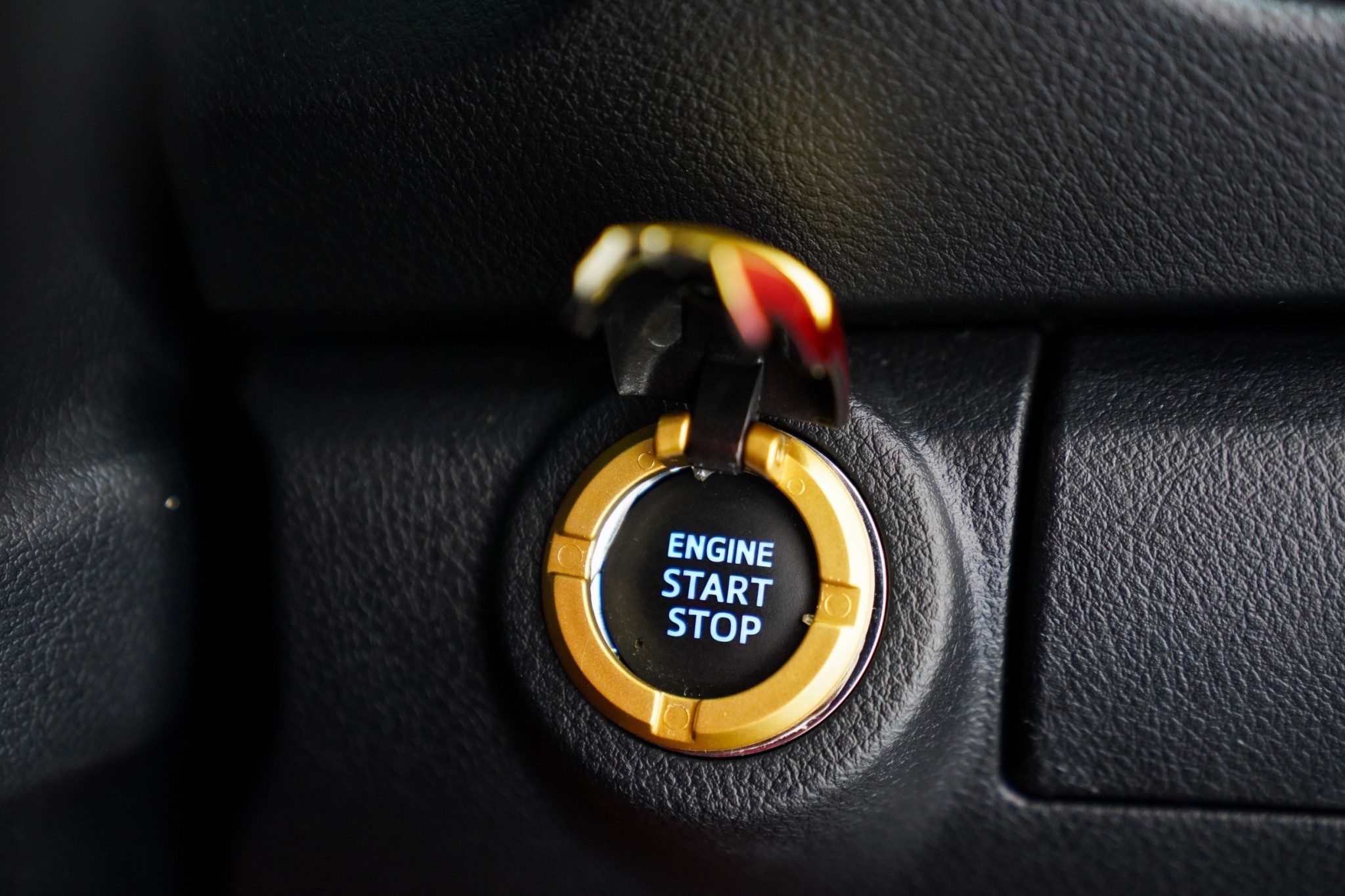2012 TOYOTA FORTUNER 2.8 LEGENDER AT