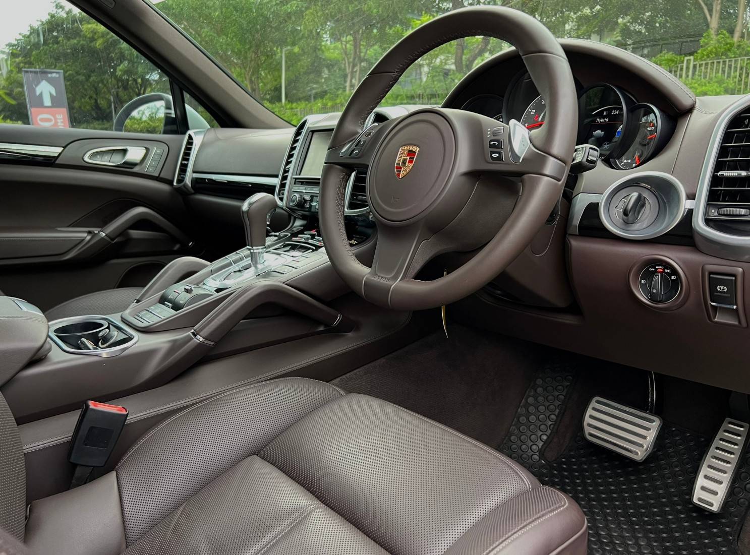 2013 Porsche Cayenne S hybrid