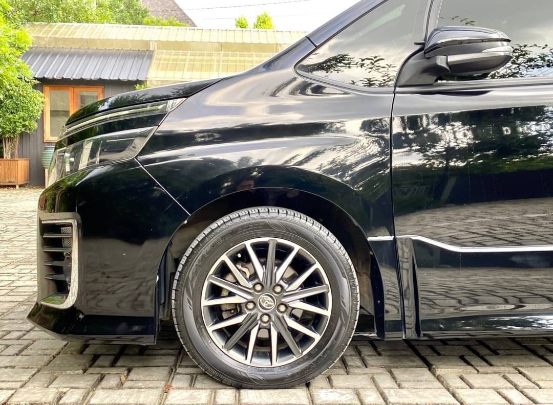 2016 Toyota Voxy 2.0ZS