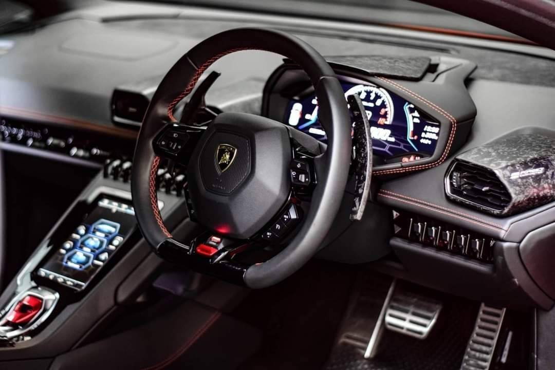 2021 Lamborghini Huracan Evo (AWD)