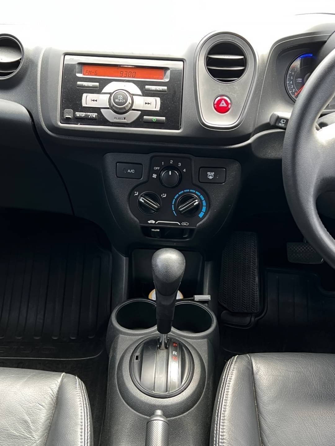 2015 HONDA MOBILIO 1.5 S