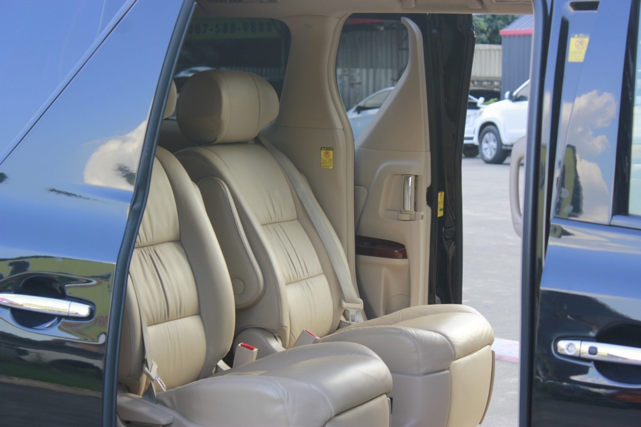 2012 TOYOTA ALPHARD 2.4V