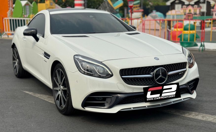 2017 Mercedes-BENZ AMG SLC43