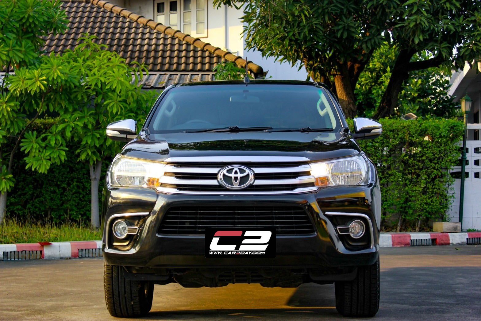 2016 TOYOTA HILUX REVO 2.4 G NAVI PRERUNNER DOUBLE CAB