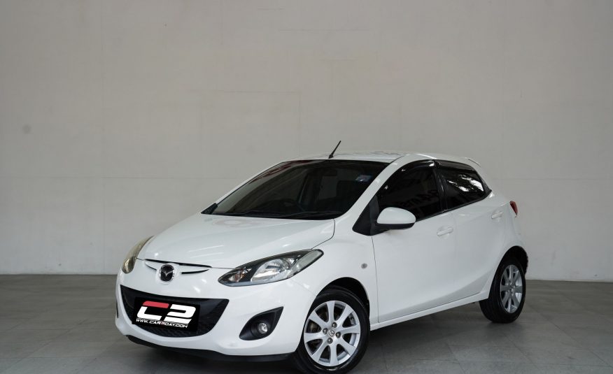 2013 MAZDA MAZDA2 1.5 GROOVE 5