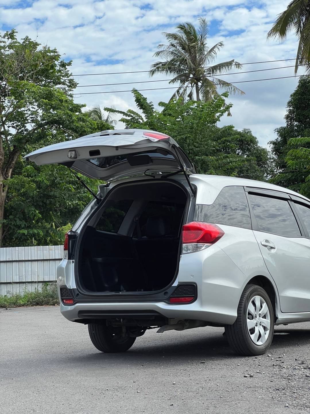2015 HONDA MOBILIO 1.5 S